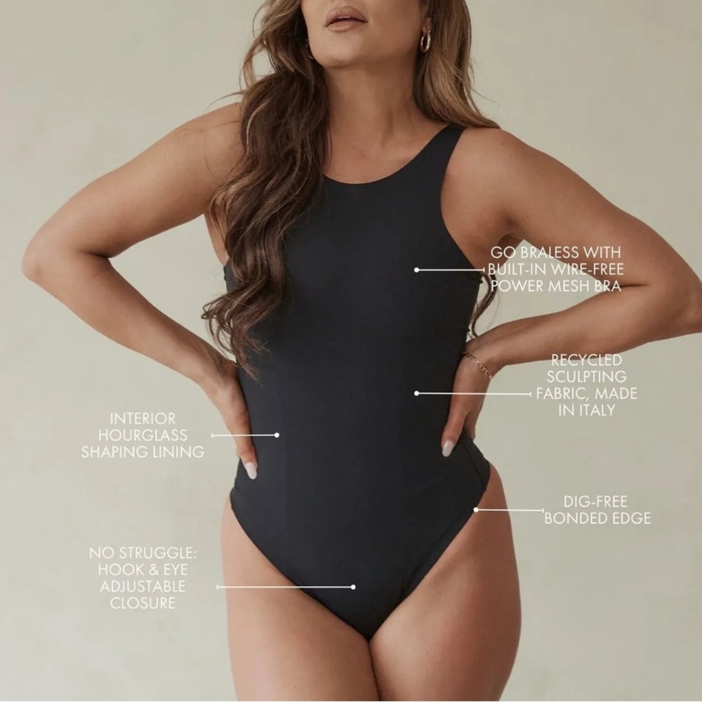 NWT • Pinsy bonded high neck shape suit size small